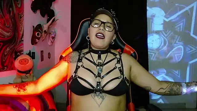 LilithSharon Live XXX-chat
