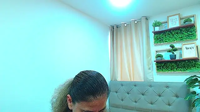 Chat XXX Live sasi_luna