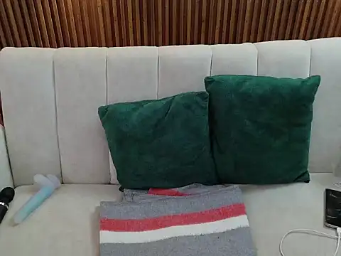 feelena_mysoull's Webcam Show
