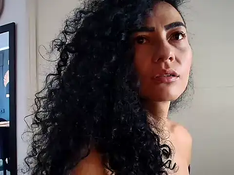 XXX chat uživo modela Koral369