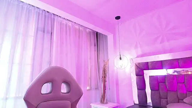 Онлайн чат XXX Queen_perla_