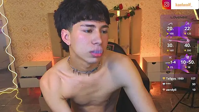 kaelwolf_tay élő XXX-chatje