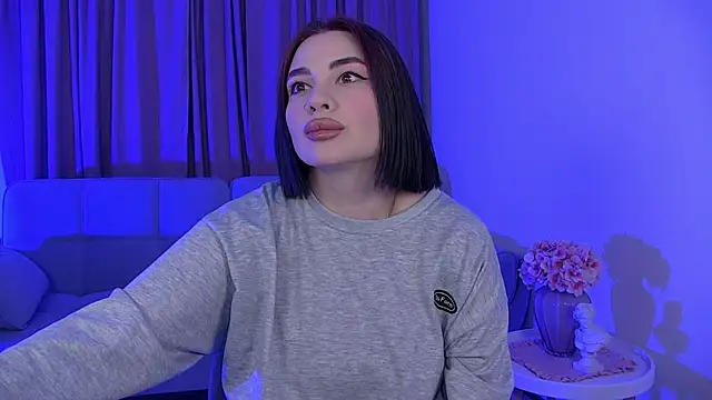 AdrianaToress' Live XXX Chat
