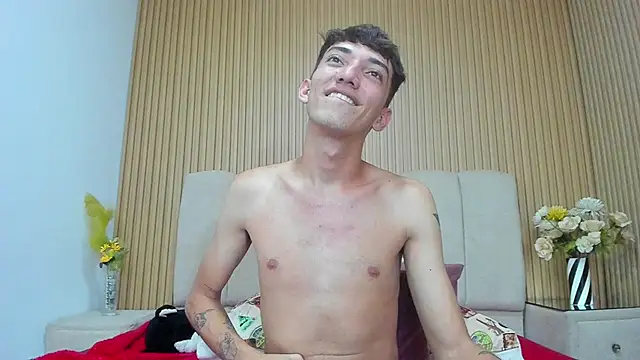MichaelVasquex Adlı Modelin Canlı XXX Sohbeti