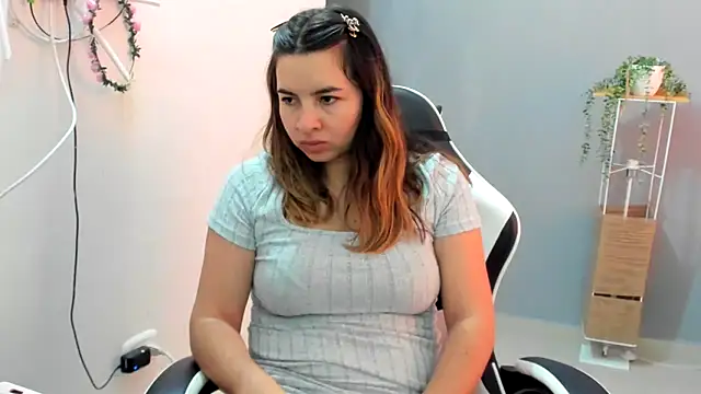 Chatroom XXX en direct de __Emma__11__Lecat_