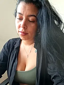 Luianna's Live XXX Chat