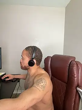 Fathero1time élő XXX-chatje