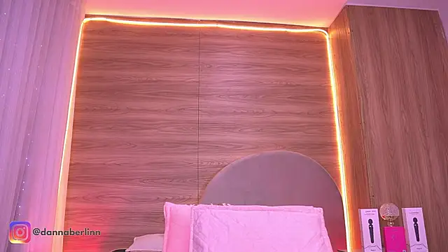 danna_berlin_ élő XXX-chatje