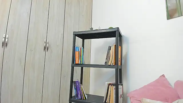 pinky_f00xのライブXXXチャット
