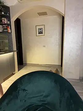 Emaline_Fane Adlı Modelin Canlı XXX Sohbeti