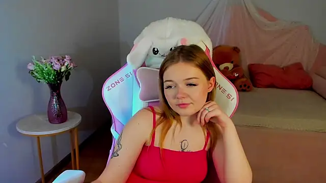Chat XXX en directo de ElinaVale