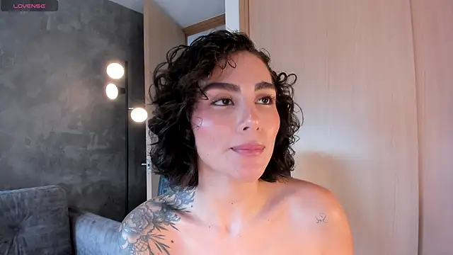 Chat +18 de ValerieAustin ao vivo
