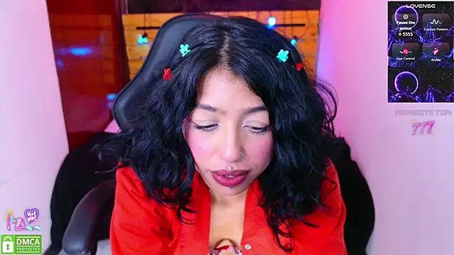 Chat XXX en directo de REDHOTTER_