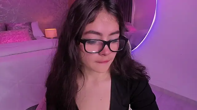 Natasha-aniston's Live XXX Chat