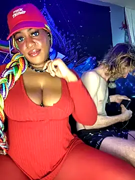 Chat +18 de AmazonianMistress ao vivo