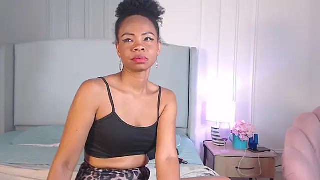 ChantalGarner Adlı Modelin Canlı XXX Sohbeti