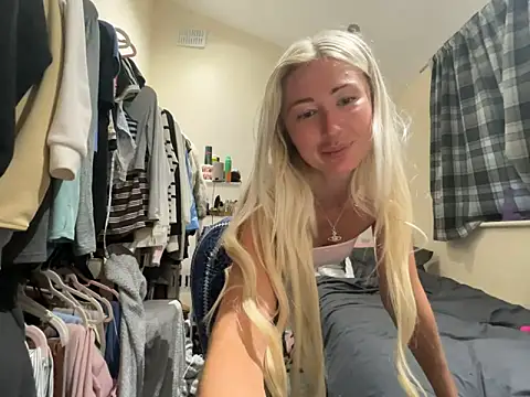 Chiaraxo- Chat XXX live