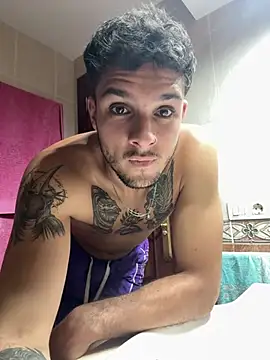 Moreiralovesex's Webcam Show