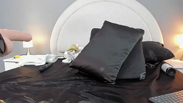 Chat +18 de emilytowzen ao vivo