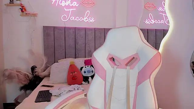 Chat +18 de jacobss_gh ao vivo