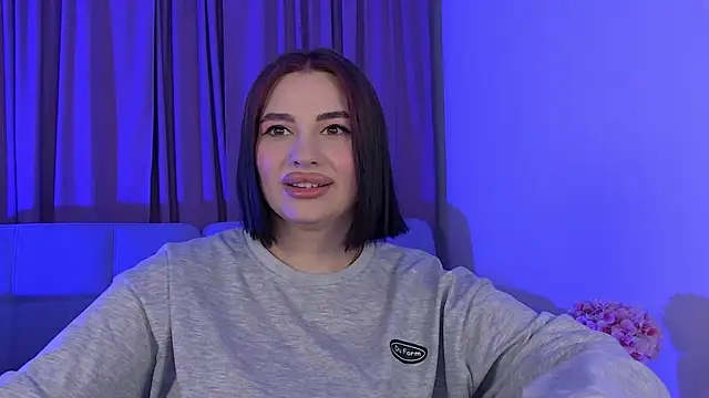 Chat +18 de AdrianaToress ao vivo