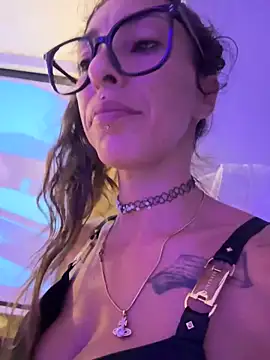 Živý XXX chat Lalla_Amani