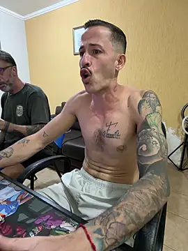 XXX chat uživo modela MeladoDiMel