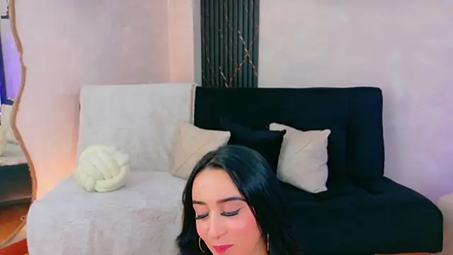 دردشة EmmyEvans1 الجنسية المباشرة