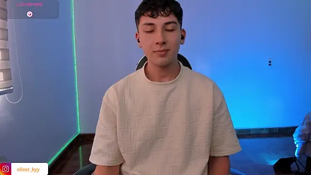 Вебкам-шоу OLIVER_K
