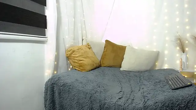 Veronica_Mdls Chat XXX in diretta