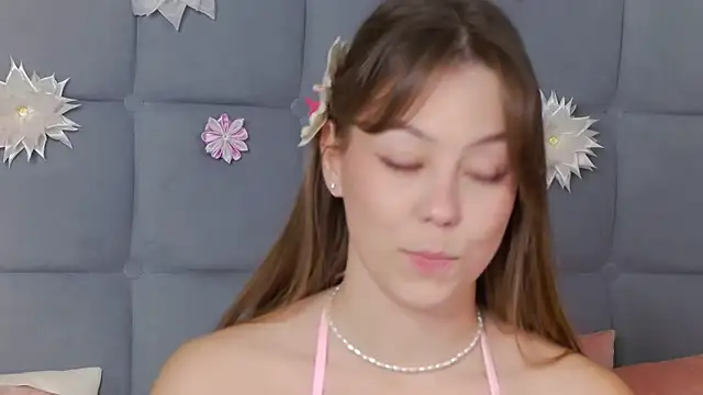 TheEmma Adlı Modelin Canlı XXX Sohbeti