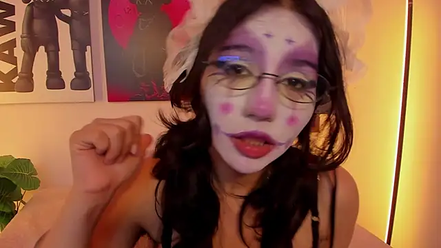 XXX chat uživo modela HollyPeach