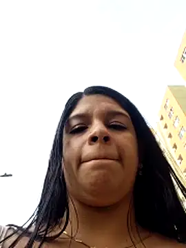 Chat XXX ao vivo de Layla-daring