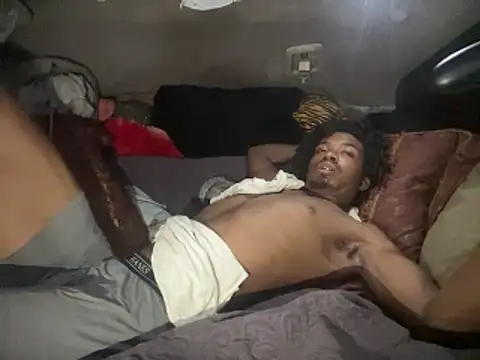 XXX chat uživo modela SlimeCrownzOut5