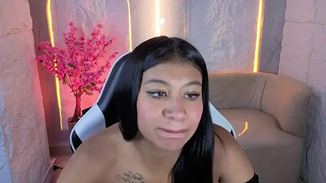 Chat +18 de Canela_savage_tx ao vivo