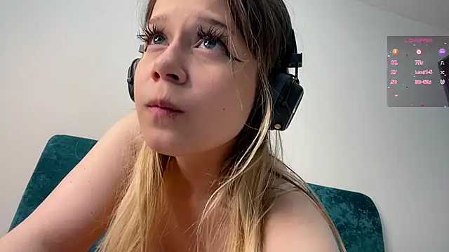 צ'אט XXX בשידור חי של TaiLedCompact