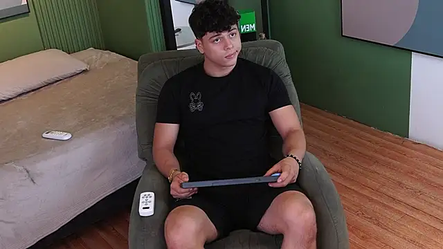 Chatroom XXX en direct de Ethan_occonor