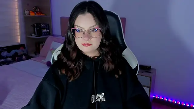 Chat +18 de OphelianaRose33 ao vivo