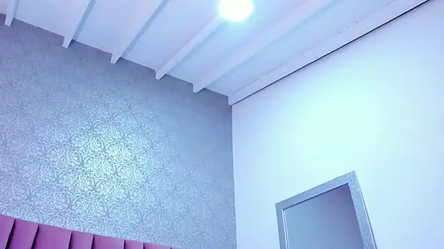 DianaRed_'s Live XXX Chat