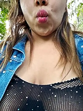 Chat XXX ao vivo de Yelii_