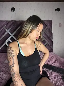 Chat XXX en directo de Diosa_Pinkk