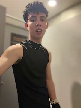 yoursexyjose 现场XXX聊天