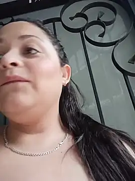 Chatroom XXX en direct de Julieta_BBW