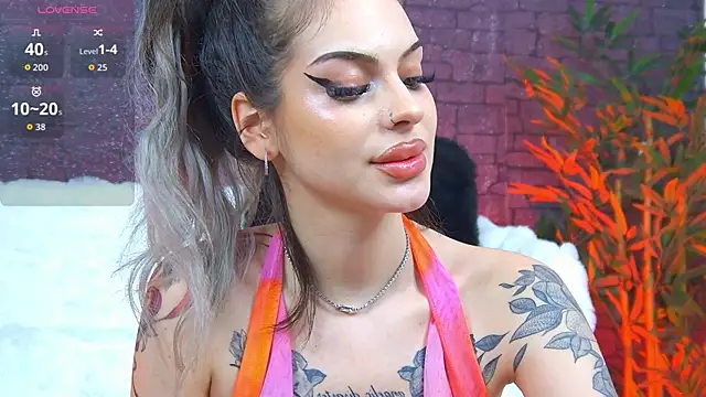 Novajadex élő XXX-chatje