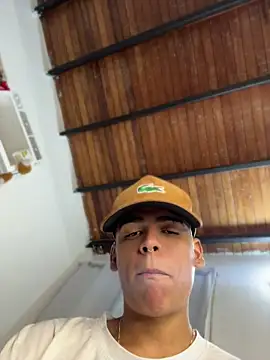 XXX chat uživo modela PrincesLeo