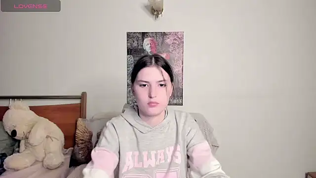 Kira_Devi's Live XXX Chat
