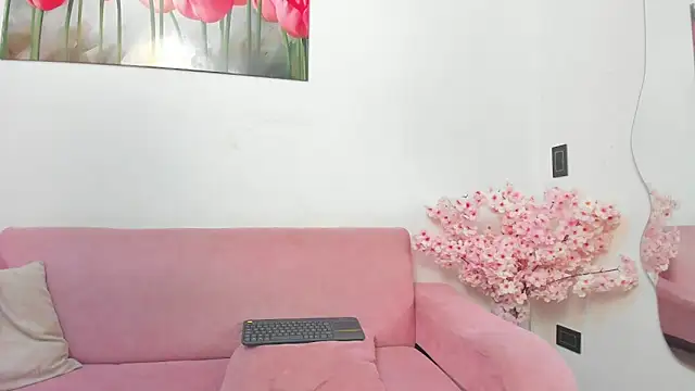 Онлайн чат XXX pinky_f00x