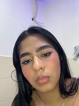 _kyraa_ Webcamshow