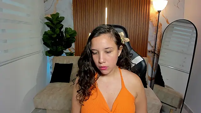 Ela_Maxwell_ Webcam-Show