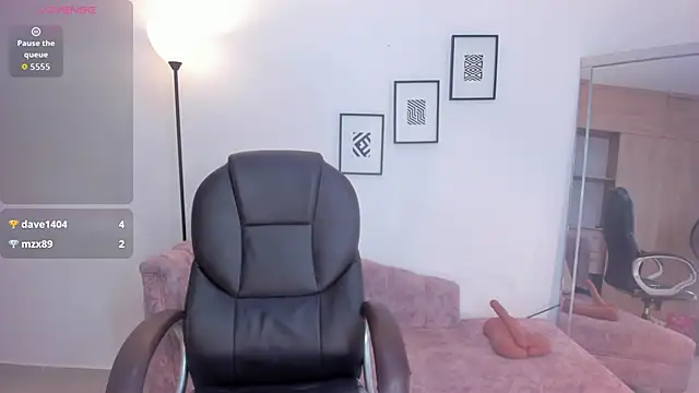 Chat XXX ao vivo de Emi_Roseth